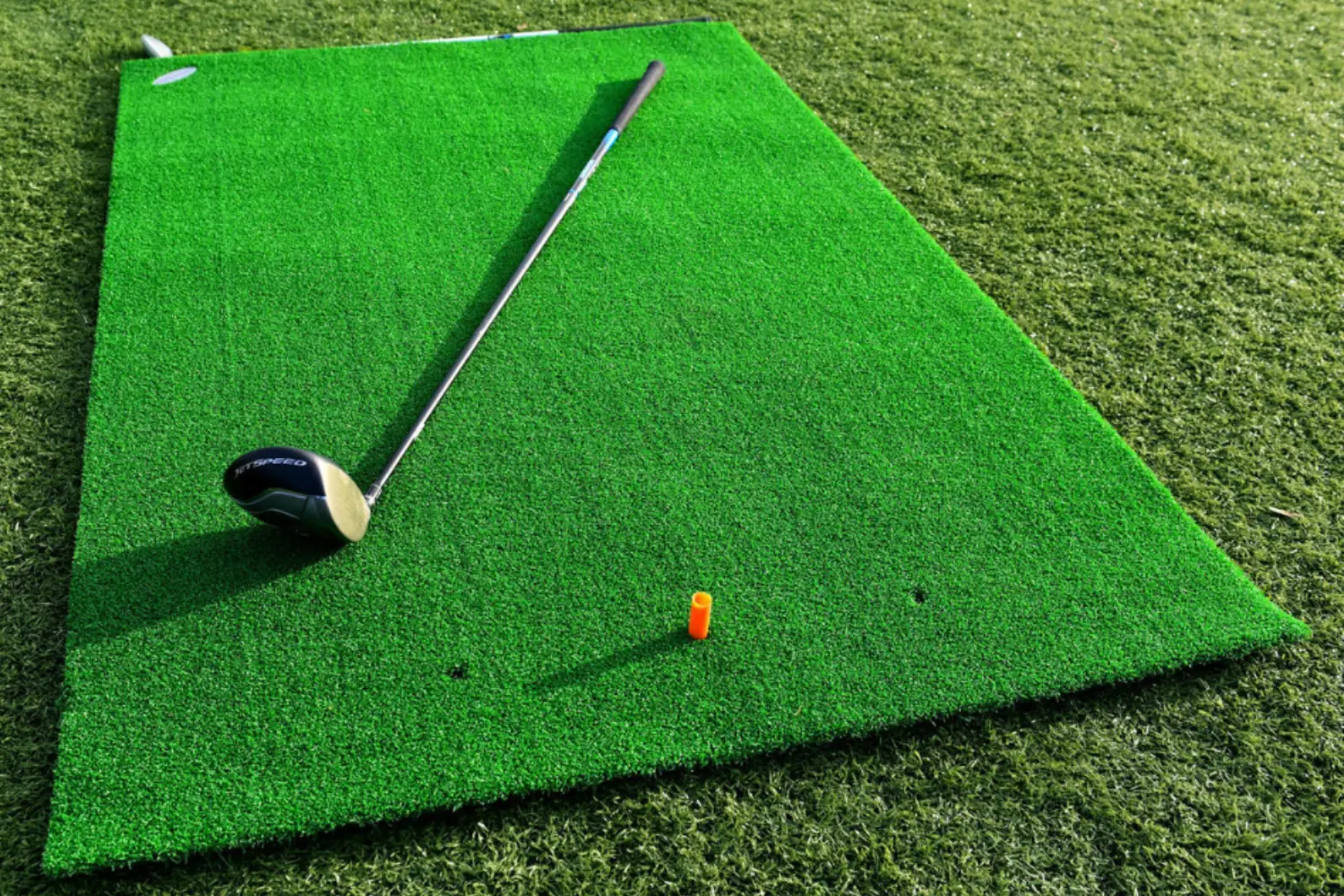 best outdoor golf practice mat